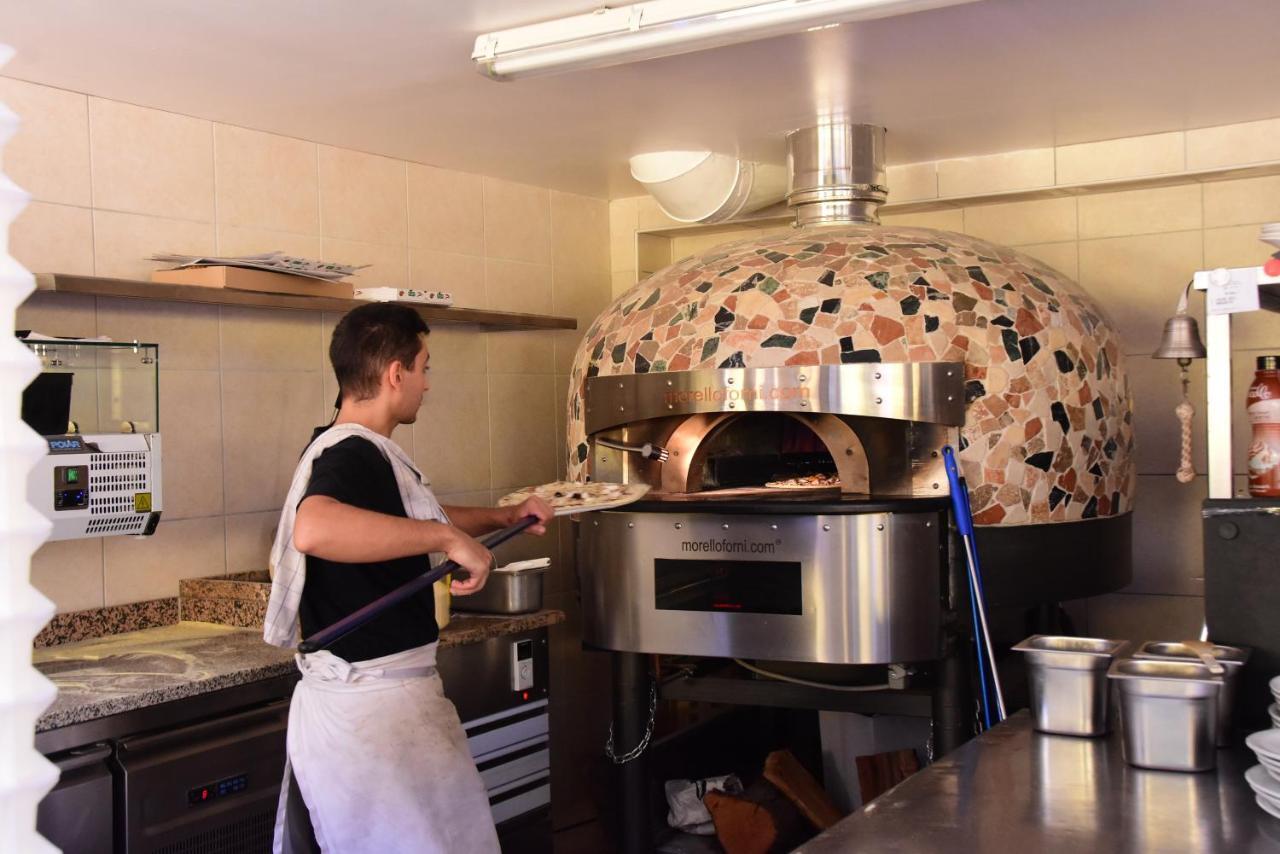 Camping Le Mediterranee Hyères Eksteriør bilde